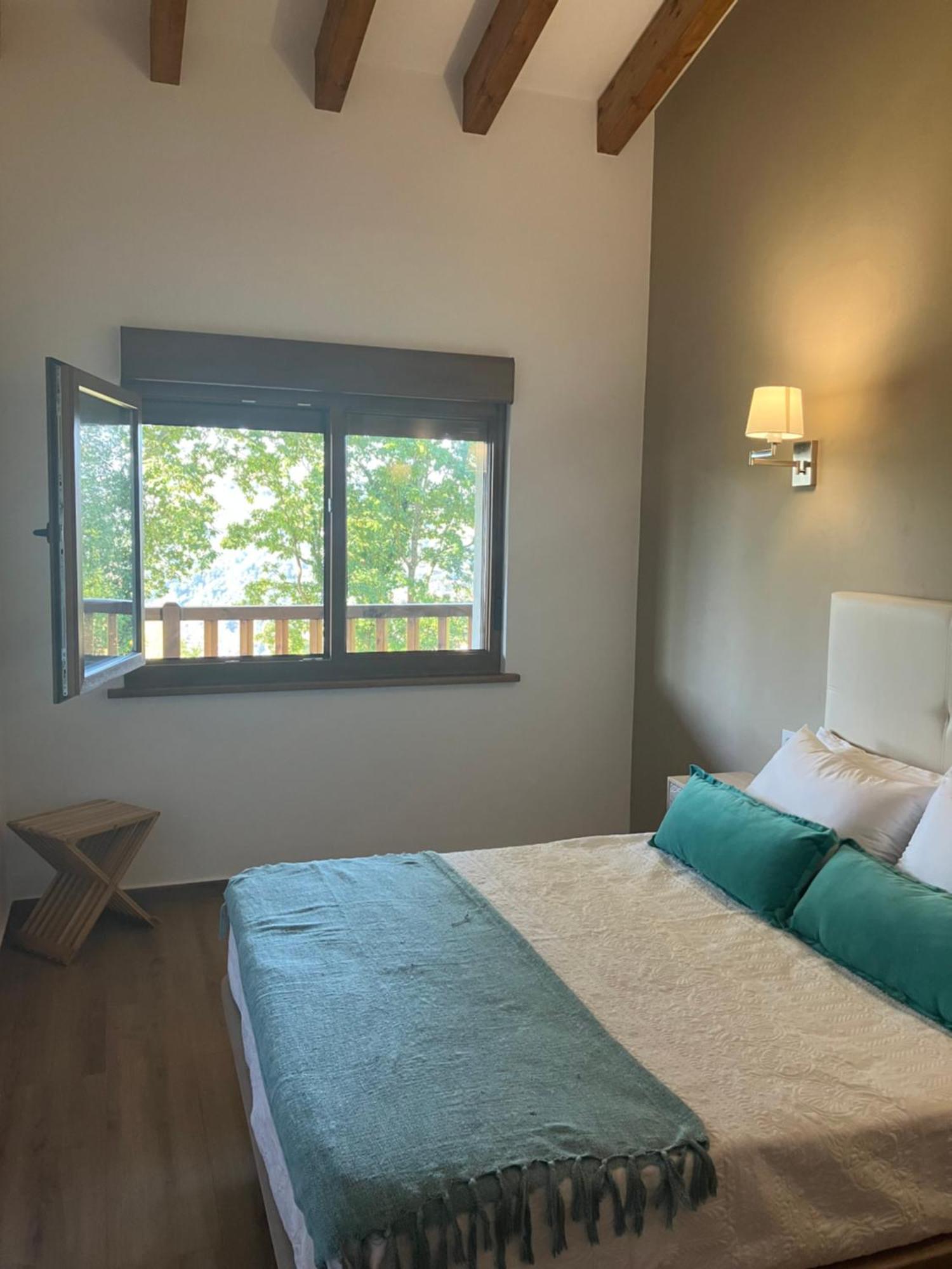 Apartamentos Montes Vindios Onís Exteriér fotografie